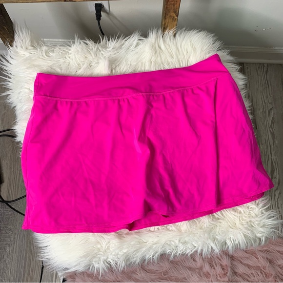 Kim Roger’s Vibrant Pink Women's Swim Skort - Picture 1 of 5